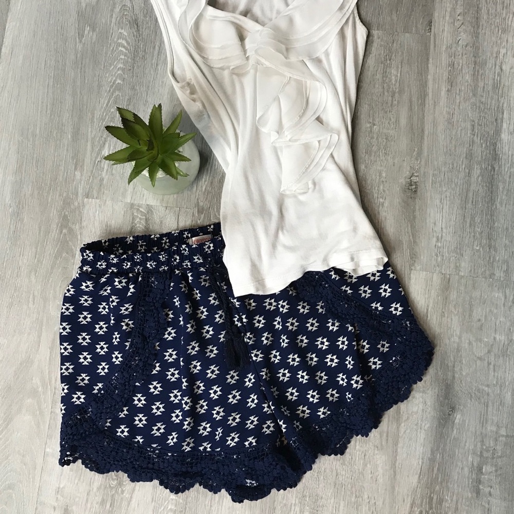 Xhilaration - Shorts